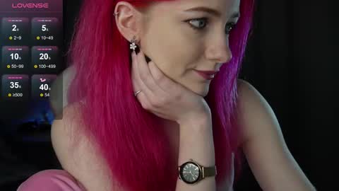 Hannah online show from November 11, 7:30 am