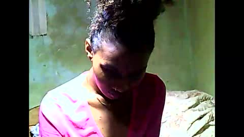 oolyette online show from December 4, 7:11 pm