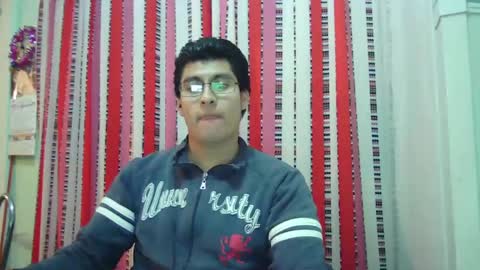 Snapshot of oomaurooo chatting on December 24, 8:22 am oomaurooo online show from December 24, 8:22 am