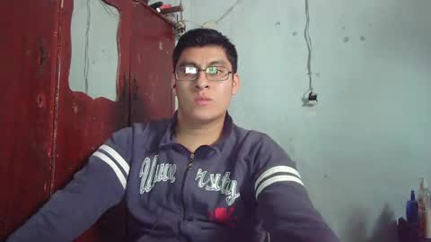 Snapshot of oomaurooo chatting on February 9, 10:00 pm oomaurooo online show from February 9, 10:00 pm