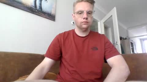 oook5 online show from May 1, 1:59 pm