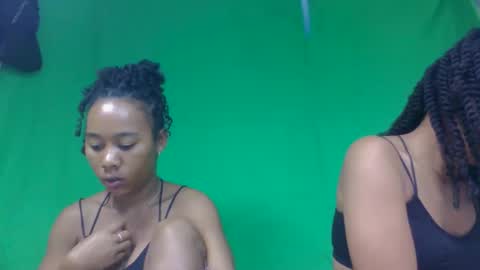 ooooranorosoa online show from June 2, 8:55 pm