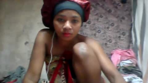 Snapshot of oooozafiette chatting on July 1, 6:59 am oooozafiette online show from July 1, 6:59 am
