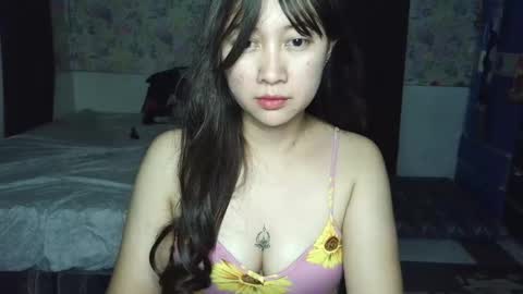 Snapshot of oopsitseloise chatting on April 23, 11:31 am Eloise online show from April 23, 11:31 am