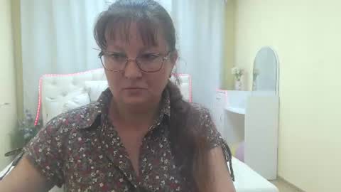 Snapshot of oovanessahotts chatting on July 7, 5:21 am Vanessa online show from July 7, 5:21 am