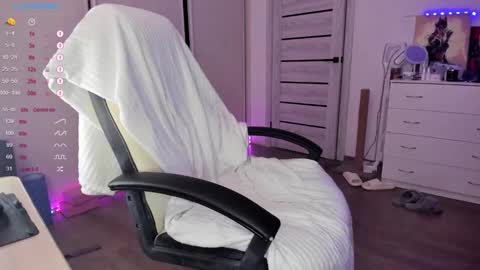 Snapshot of ophelia_mm chatting on March 1, 6:03 am Ophelia online show from March 1, 6:03 am