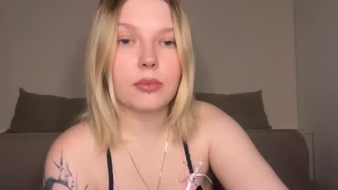 Ophelia online show from April 8, 10:43 pm