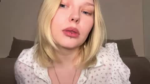 Ophelia online show from April 13, 11:54 pm