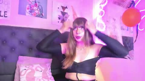 Snapshot of ophelune chatting on October 20, 12:16 pm ophelune online show from October 20, 12:16 pm