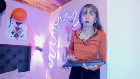 Snapshot of ophelune chatting on October 25, 1:07 pm ophelune online show from October 25, 1:07 pm