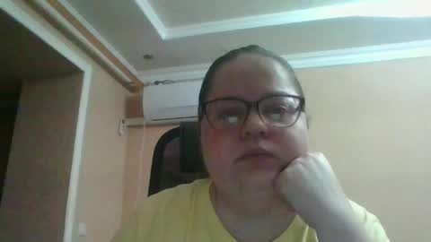 Snapshot of opiumvelour chatting on June 10, 6:18 pm opiumvelour online show from June 10, 6:18 pm