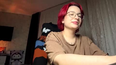 Snapshot of orahisle chatting on October 13, 3:56 pm Thea online show from October 13, 3:56 pm