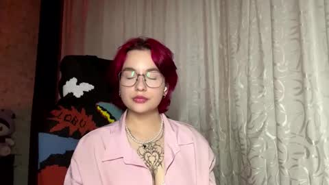 Snapshot of orahisle chatting on October 19, 1:56 pm Thea online show from October 19, 1:56 pm