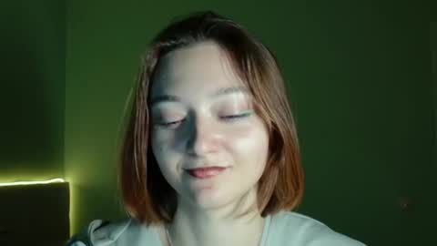 Melani  online show from November 25, 1:33 pm