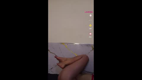 Snapshot of oriana_111 chatting on May 25, 3:56 am oriana_111 online show from May 25, 3:56 am