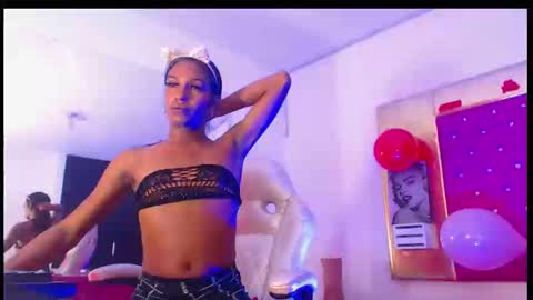 Snapshot of orianadollx chatting on December 18, 4:28 pm Oriana online show from December 18, 4:28 pm