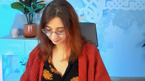 Orianna -  Hi Im into geek culture cosplay crafting LARP games. Shall we play DnD online show from October 15, 9:31 am
