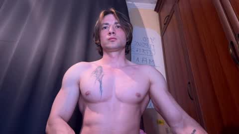 Snapshot of origamicat chatting on May 12, 8:44 am origamicat online show from May 12, 8:44 am