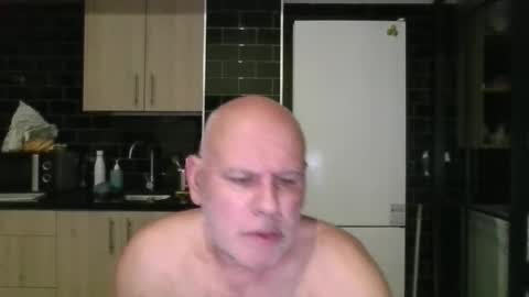 Snapshot of orishas29 chatting on December 17, 10:27 pm HIM online show from December 17, 10:27 pm