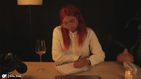 Snapshot of orla_voss chatting on December 21, 5:14 am Orla online show from December 21, 5:14 am