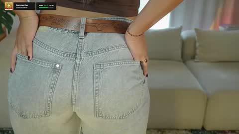 Snapshot of orla_voss chatting on February 25, 9:24 pm Orla online show from February 25, 9:24 pm