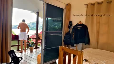 Fansly and Instagram -  online show from December 17, 7:03 am