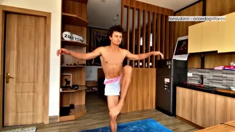 Fansly and Instagram -  online show from April 3, 6:22 am