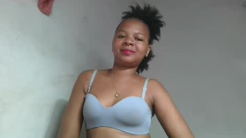 ornellahhh online show from October 3, 3:42 pm