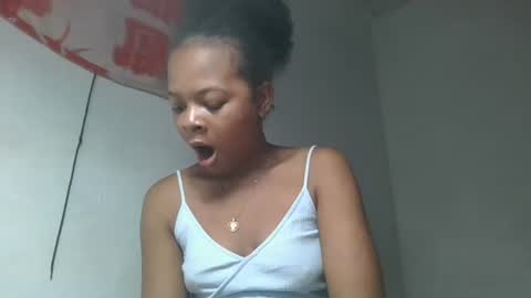 ornellahhh online show from October 14, 1:56 pm