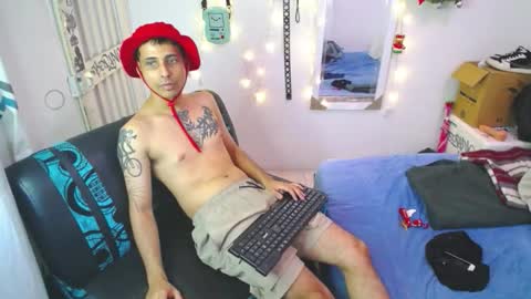 Snapshot of orus_420 chatting on December 2, 11:37 am orus_420 online show from December 2, 11:37 am