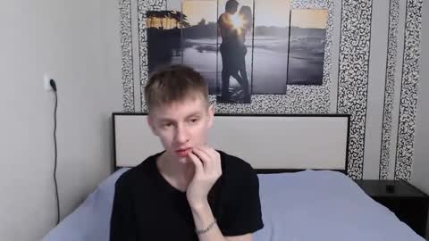 Snapshot of oscar_bell chatting on February 23, 7:49 pm Oscar online show from February 23, 7:49 pm