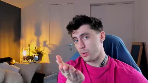 Snapshot of oscar_miller_ chatting on November 20, 8:52 pm Oscar online show from November 20, 8:52 pm