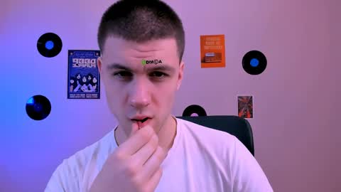 oscar_rage online show from May 19, 8:42 am