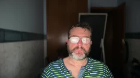 Snapshot of oscarbcncat chatting on June 4, 4:02 pm oscarbcncat online show from June 4, 4:02 pm