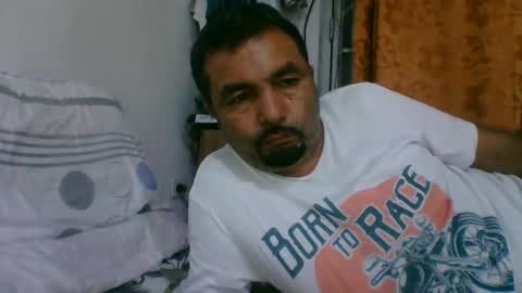 Snapshot of oscarjhe3512 chatting on February 18, 1:56 am oscarjhe3512 online show from February 18, 1:56 am