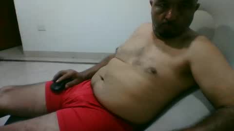 Snapshot of oscarjhe3512 chatting on February 28, 2:01 am oscarjhe3512 online show from February 28, 2:01 am