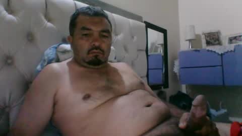 Snapshot of oscarjhe3512 chatting on March 7, 2:52 am oscarjhe3512 online show from March 7, 2:52 am