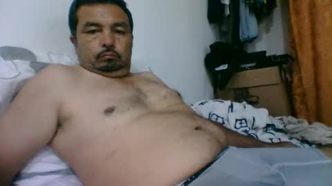 Snapshot of oscarjhe3512 chatting on April 5, 2:09 am oscarjhe3512 online show from April 5, 2:09 am