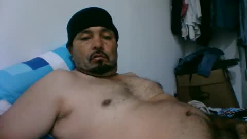 Snapshot of oscarjhe3512 chatting on April 24, 2:36 am oscarjhe3512 online show from April 24, 2:36 am