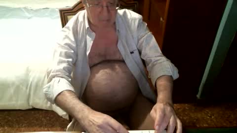 Snapshot of oscarw chatting on November 28, 4:53 pm Oscar online show from November 28, 4:53 pm