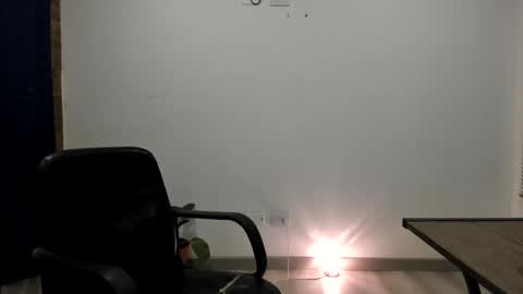 Osiris online show from December 10, 11:30 pm