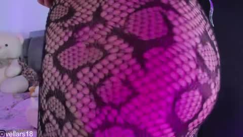 vella online show from April 19, 6:21 pm