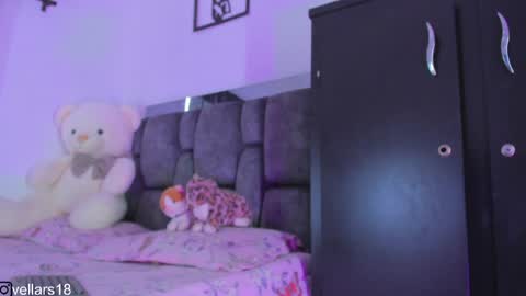 Snapshot of osiris_doll chatting on May 14, 7:31 pm vella online show from May 14, 7:31 pm