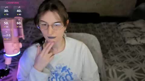 Snapshot of oskar_fucker chatting on July 30, 10:31 pm Leliana online show from July 30, 10:31 pm