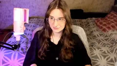 Snapshot of oskar_fucker chatting on August 6, 10:55 pm Leliana online show from August 6, 10:55 pm