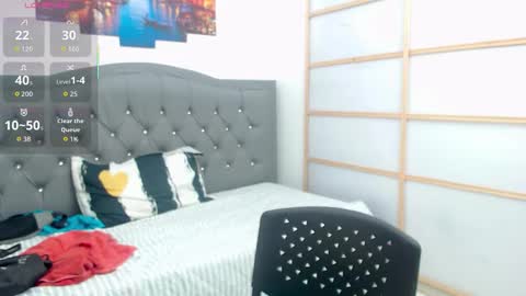 Snapshot of oso_gael chatting on September 14, 5:45 pm Bear Gael online show from September 14, 5:45 pm