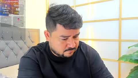 Snapshot of oso_gael chatting on July 26, 5:42 pm Bear Gael online show from July 26, 5:42 pm