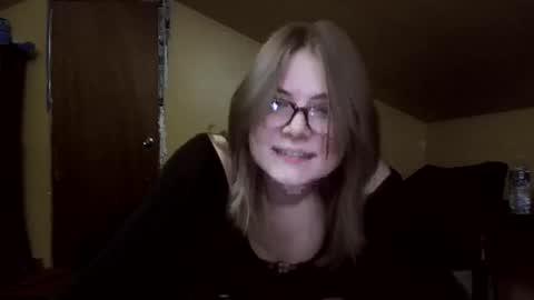 Snapshot of osphilieous chatting on June 7, 2:27 am osphilieous online show from June 7, 2:27 am