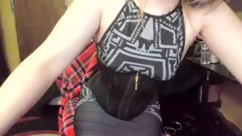 Snapshot of osphilieous chatting on June 27, 5:01 am osphilieous online show from June 27, 5:01 am