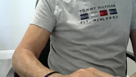 Ossi online show from February 2, 4:00 pm